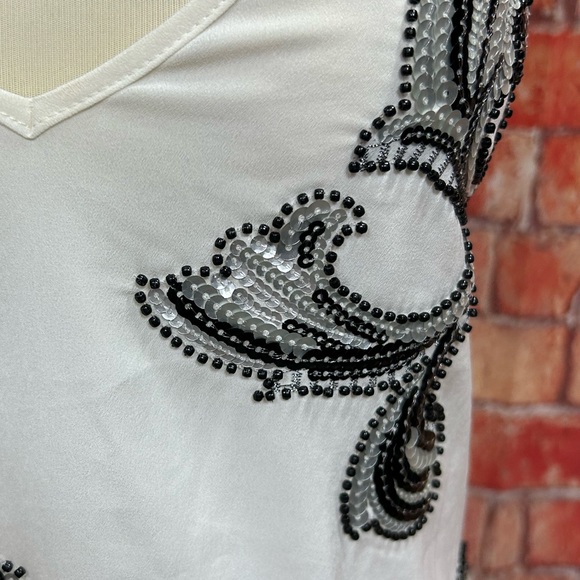 Express Semi-Sheer Paisley Sequined Camisole - Picture 3 of 8